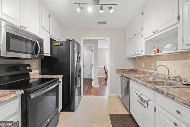 1059 Arbor Way, Mcdonough, GA 30253
