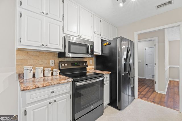 1059 Arbor Way, Mcdonough, GA 30253