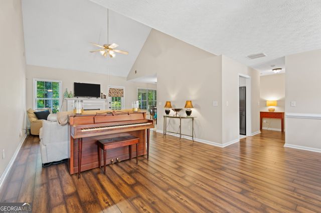 1059 Arbor Way, Mcdonough, GA 30253