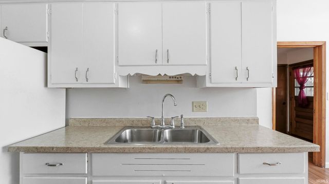 2824 Ashcroft Drive, Fort Wayne, IN 46806