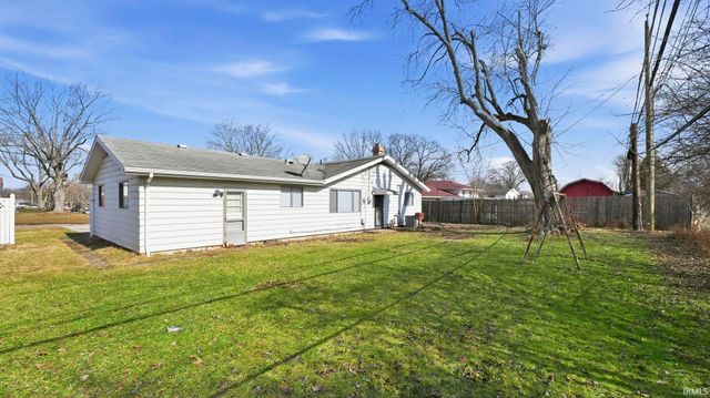 2824 Ashcroft Drive, Fort Wayne, IN 46806