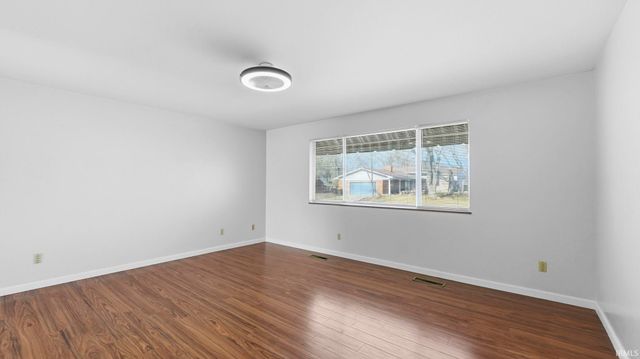 2824 Ashcroft Drive, Fort Wayne, IN 46806