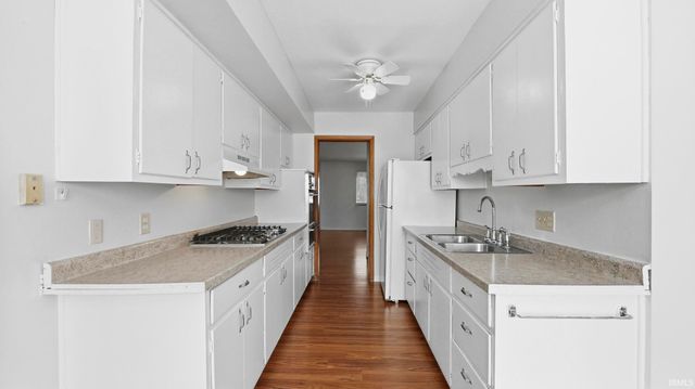 2824 Ashcroft Drive, Fort Wayne, IN 46806