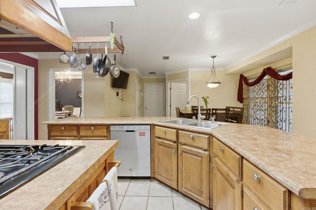 24 Winona Dr, Maumelle, AR 72113