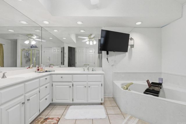 24 Winona Dr, Maumelle, AR 72113