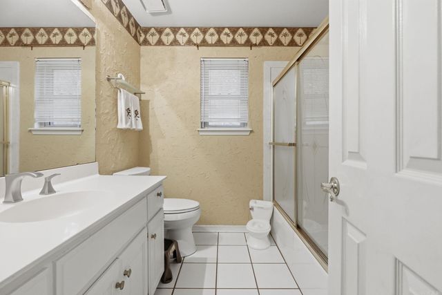 24 Winona Dr, Maumelle, AR 72113