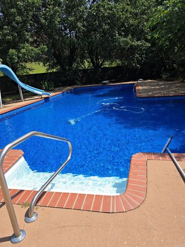 24 Winona Dr, Maumelle, AR 72113