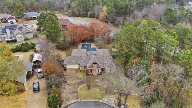 24 Winona Dr, Maumelle, AR 72113