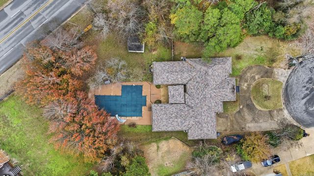 24 Winona Dr, Maumelle, AR 72113