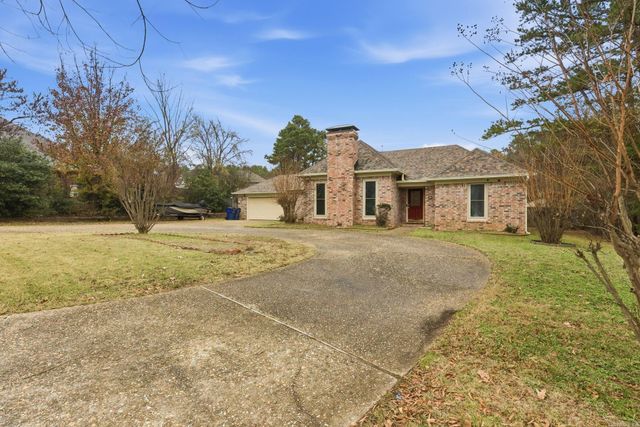 24 Winona Dr, Maumelle, AR 72113