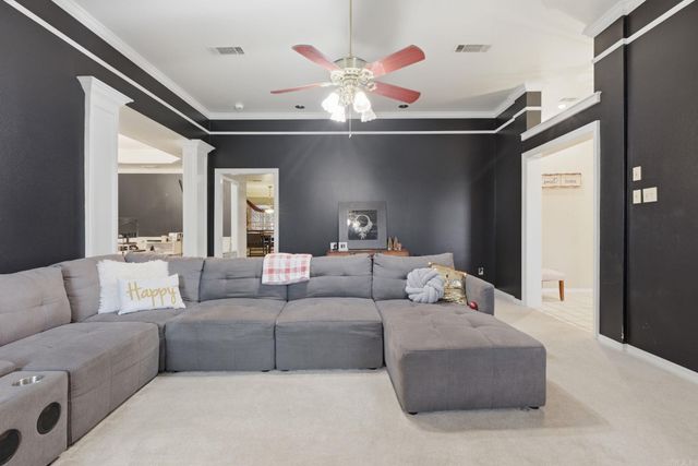 24 Winona Dr, Maumelle, AR 72113