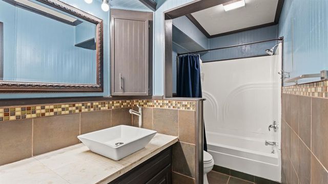 6504 N Omaha Avenue, Oklahoma City, OK 73116
