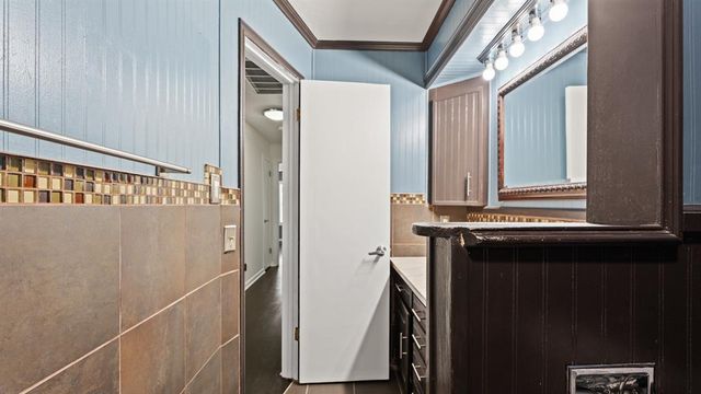 6504 N Omaha Avenue, Oklahoma City, OK 73116