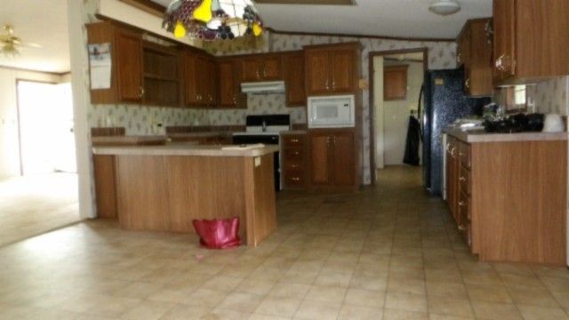 11500 Clay County Hwy, Moss, TN 38575