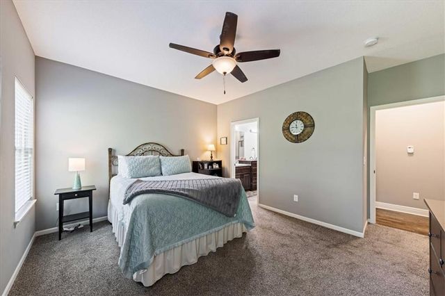 931 N Oak Terrace, Tonganoxie, KS 66086