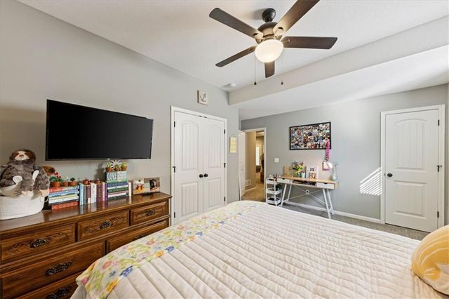 931 N Oak Terrace, Tonganoxie, KS 66086
