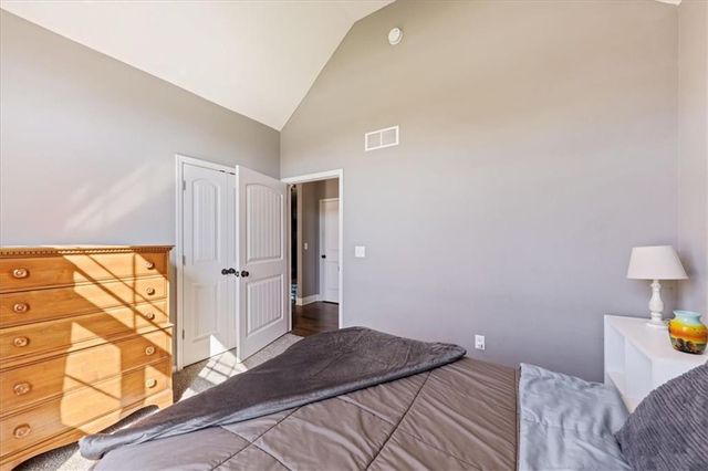 931 N Oak Terrace, Tonganoxie, KS 66086