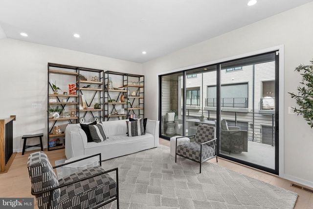 43486 WILCOX TER, Ashburn, VA 20148