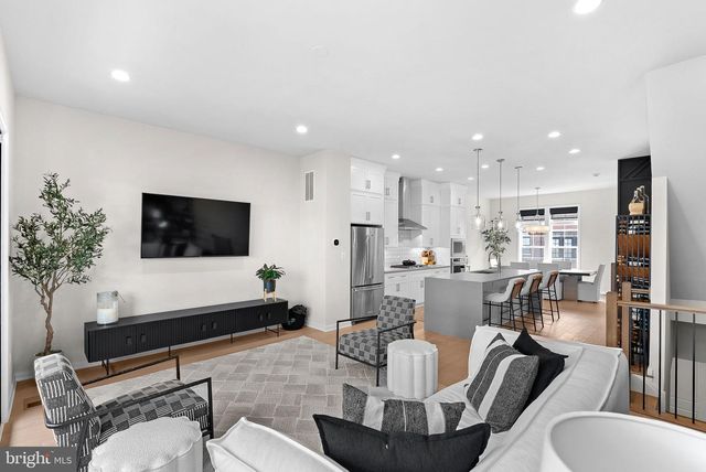 43486 WILCOX TER, Ashburn, VA 20148