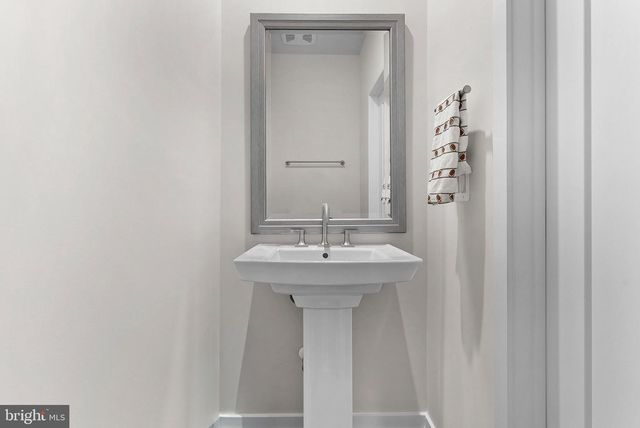 43486 WILCOX TER, Ashburn, VA 20148