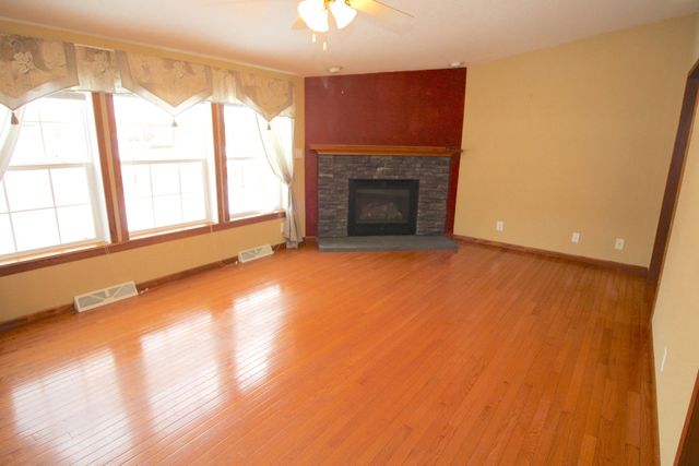 23 Timber Trail, Sandown, NH 03873