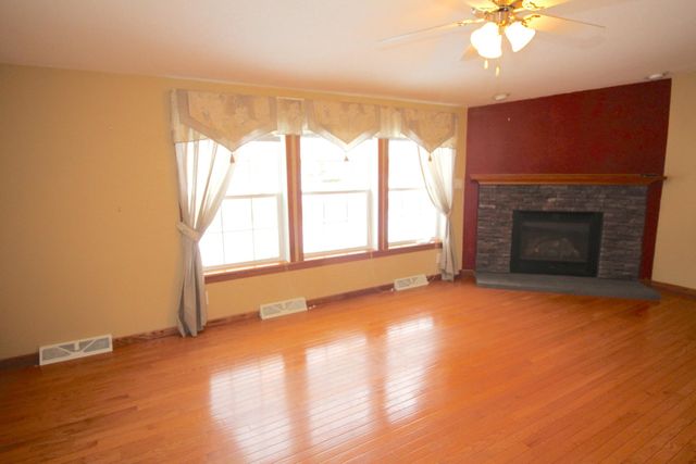 23 Timber Trail, Sandown, NH 03873