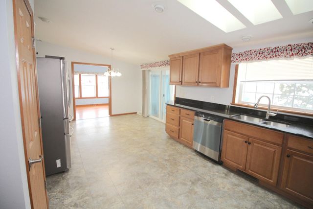 23 Timber Trail, Sandown, NH 03873