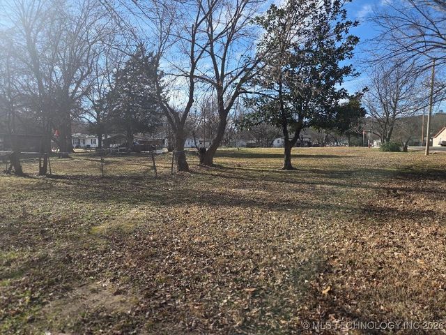 403 W Grand, Eufaula, OK 74432