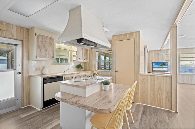 320 TROPIC DRIVE, Osprey, FL 34229