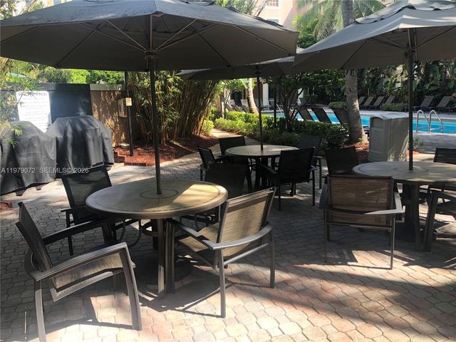 1919 Van Buren St 212A, Hollywood, FL 33020