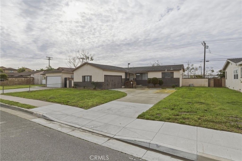 Image 2 of property listing at 6262 Chinook Avenue, Westminster, CA 92683