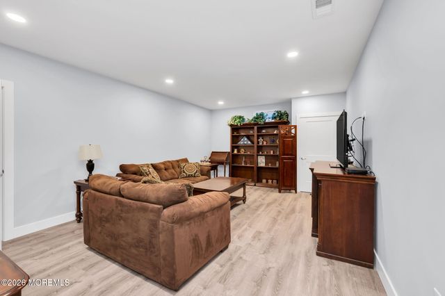 312 Elm Court, Brick, NJ 08723