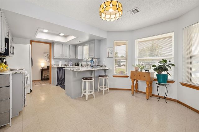 1023 W Magnolia Street, Rogers, AR 72756