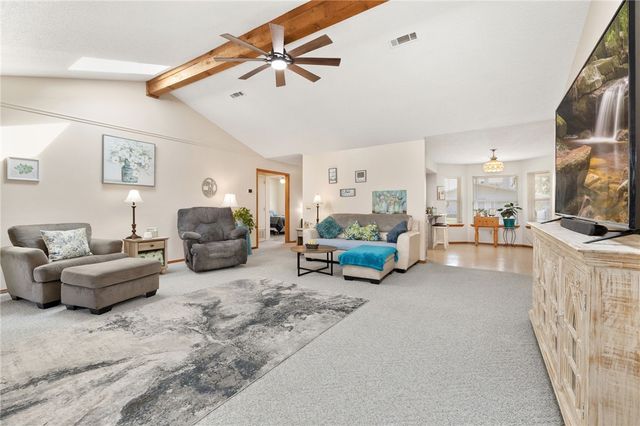 1023 W Magnolia Street, Rogers, AR 72756