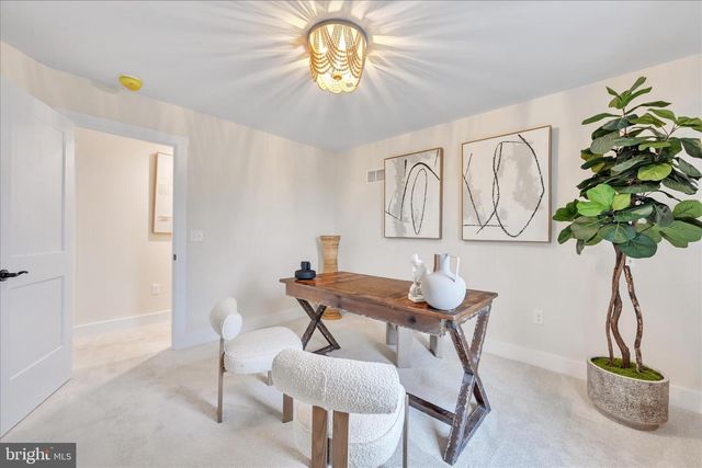 1 LANTERN CT, Carlisle, PA 17013