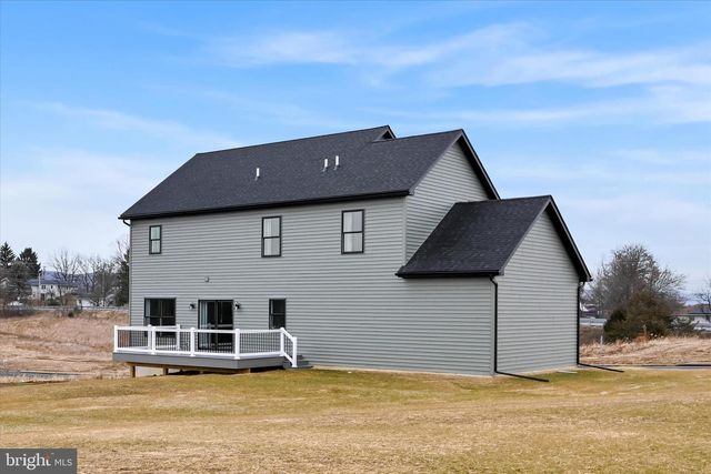 1 LANTERN CT, Carlisle, PA 17013