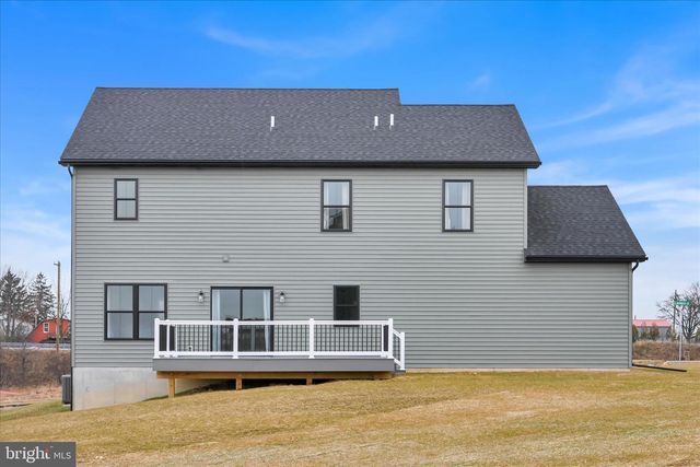 1 LANTERN CT, Carlisle, PA 17013