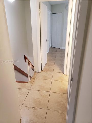 8660 NW 5th Ter 15-209, Miami, FL 33126