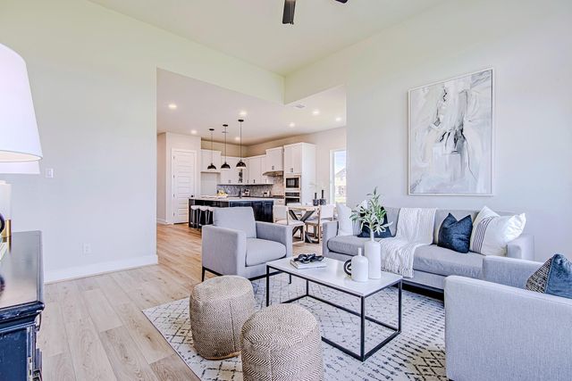 141 Peninsula Point Drive, Montgomery, TX 77356