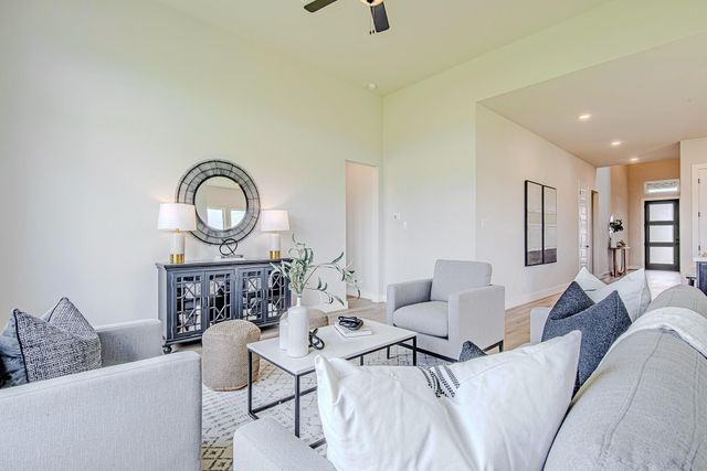 141 Peninsula Point Drive, Montgomery, TX 77356