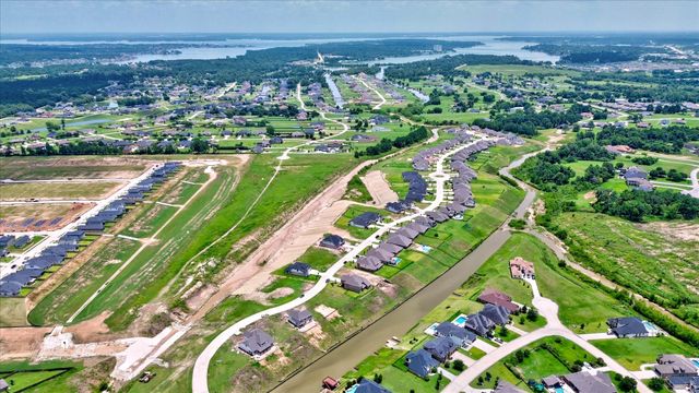 141 Peninsula Point Drive, Montgomery, TX 77356