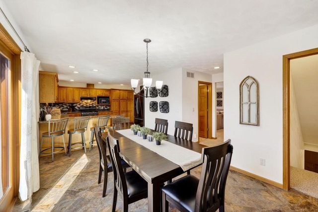 3823 Falcon Ridge Drive, Janesville, WI 53548