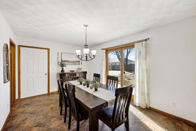 3823 Falcon Ridge Drive, Janesville, WI 53548