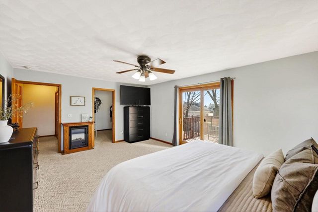 3823 Falcon Ridge Drive, Janesville, WI 53548