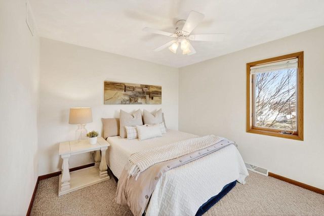 3823 Falcon Ridge Drive, Janesville, WI 53548