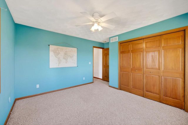 3823 Falcon Ridge Drive, Janesville, WI 53548