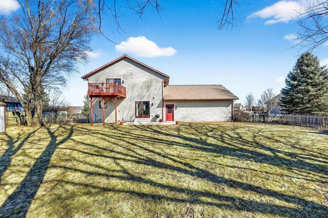 3823 Falcon Ridge Drive, Janesville, WI 53548