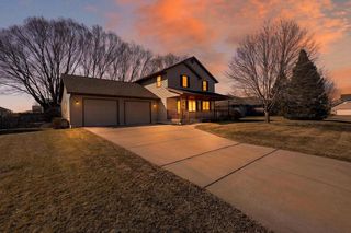 3823 Falcon Ridge Drive, Janesville, WI 53548