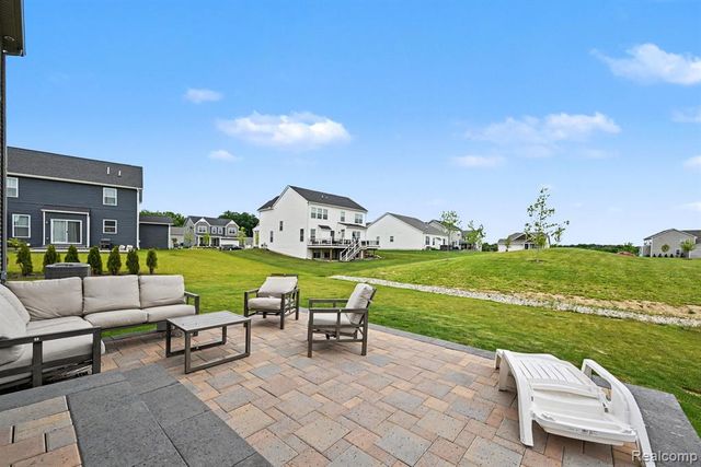 2751 Salt Springs Drive, Saline, MI 48176
