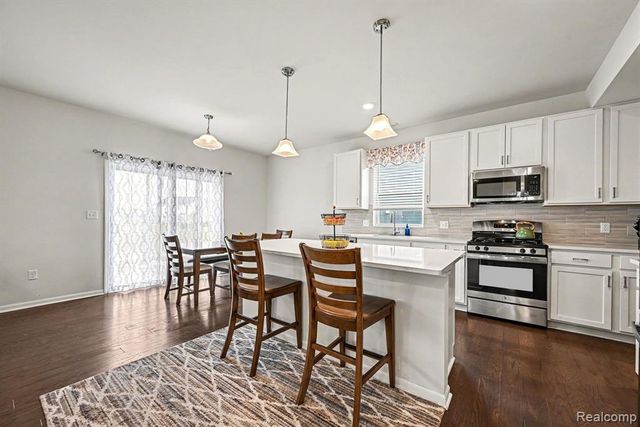 2751 Salt Springs Drive, Saline, MI 48176